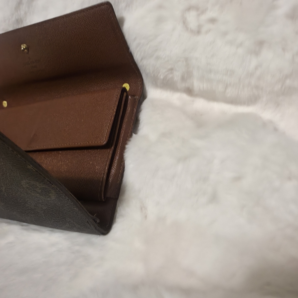 Louis Vuitton Monogram Long Wallet on Chain - Picture 6 of 9